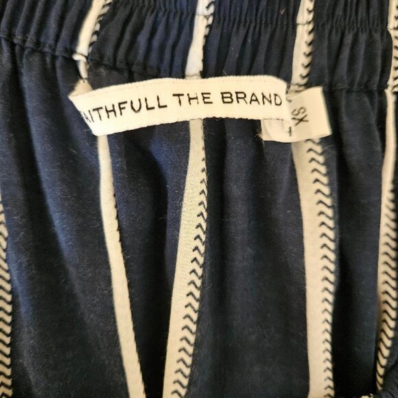 Women`s FAITHFULL THE BRAND striped navy and white off the shoulder Blouse - Picture 8 of 9